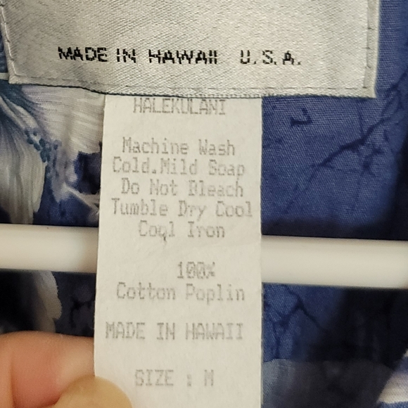 Halekulani Floral Hawaiian Button Down Shirt - Picture 4 of 7
